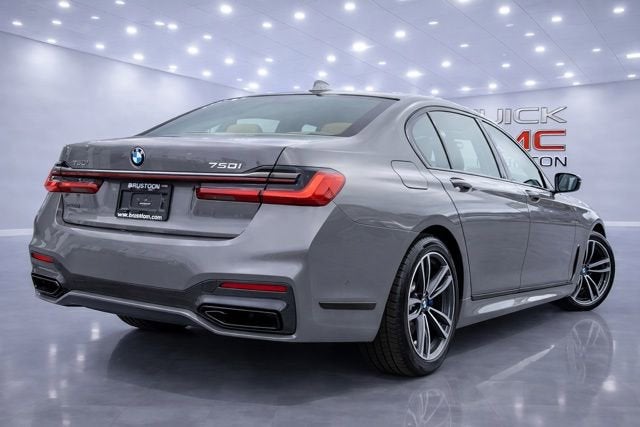 2021 BMW 750i xDrive