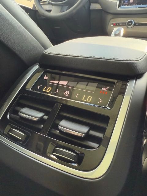 2023 Volvo XC90 Recharge Plug-In Hyb Ultimate