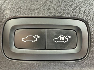 2022 Volvo XC60 Momentum