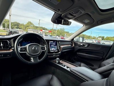 2022 Volvo XC60 Momentum