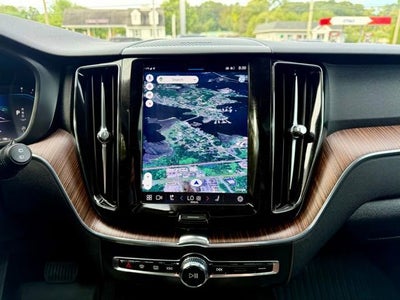 2022 Volvo XC60 Momentum