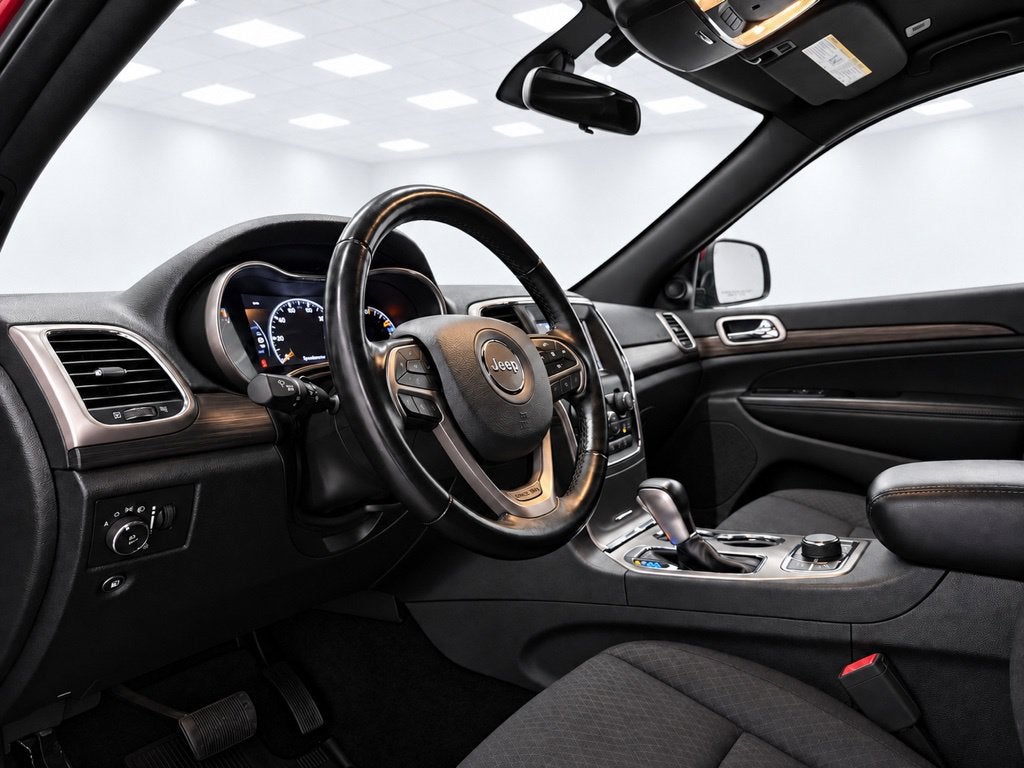 2020 Jeep Grand Cherokee Laredo E