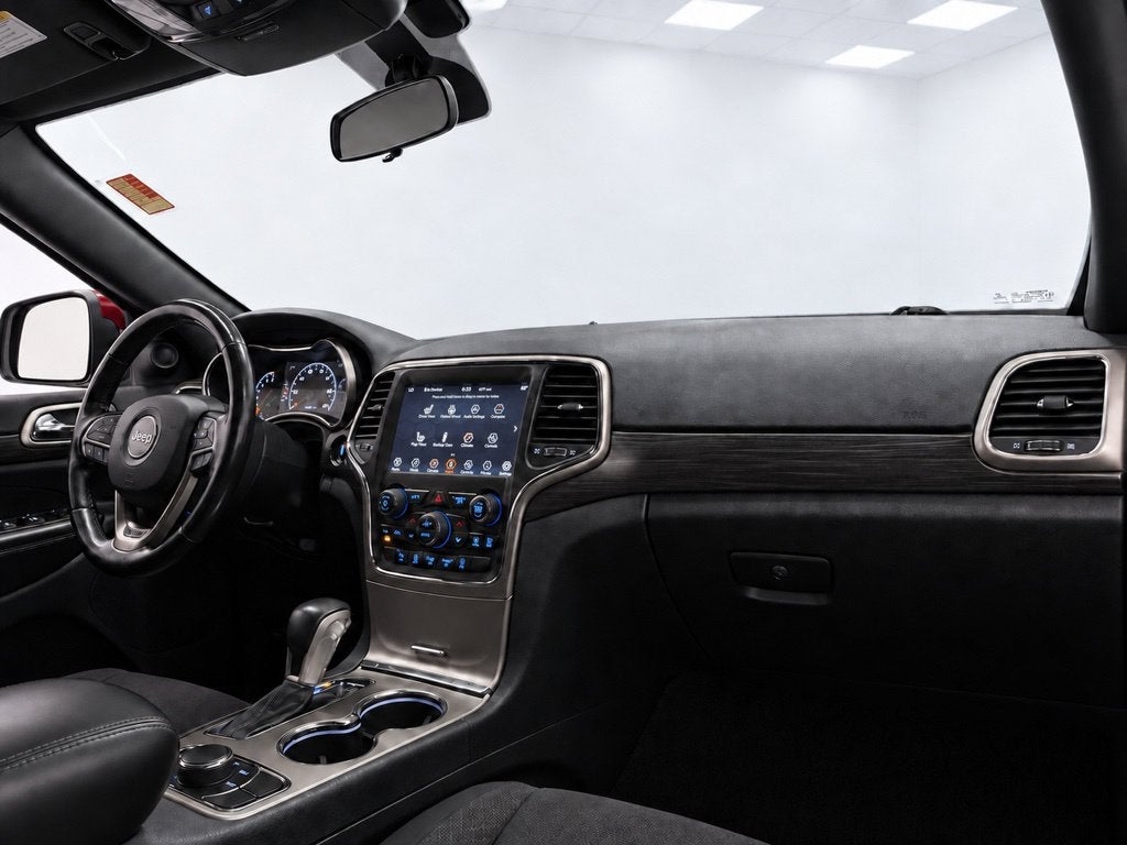 2020 Jeep Grand Cherokee Laredo E