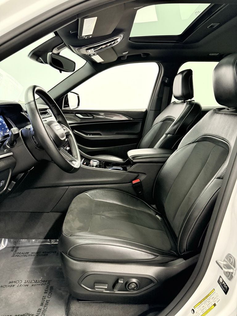 2022 Jeep Grand Cherokee Altitude