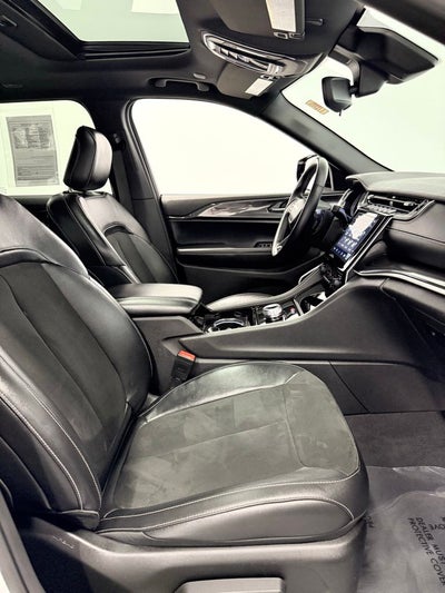 2022 Jeep Grand Cherokee Altitude