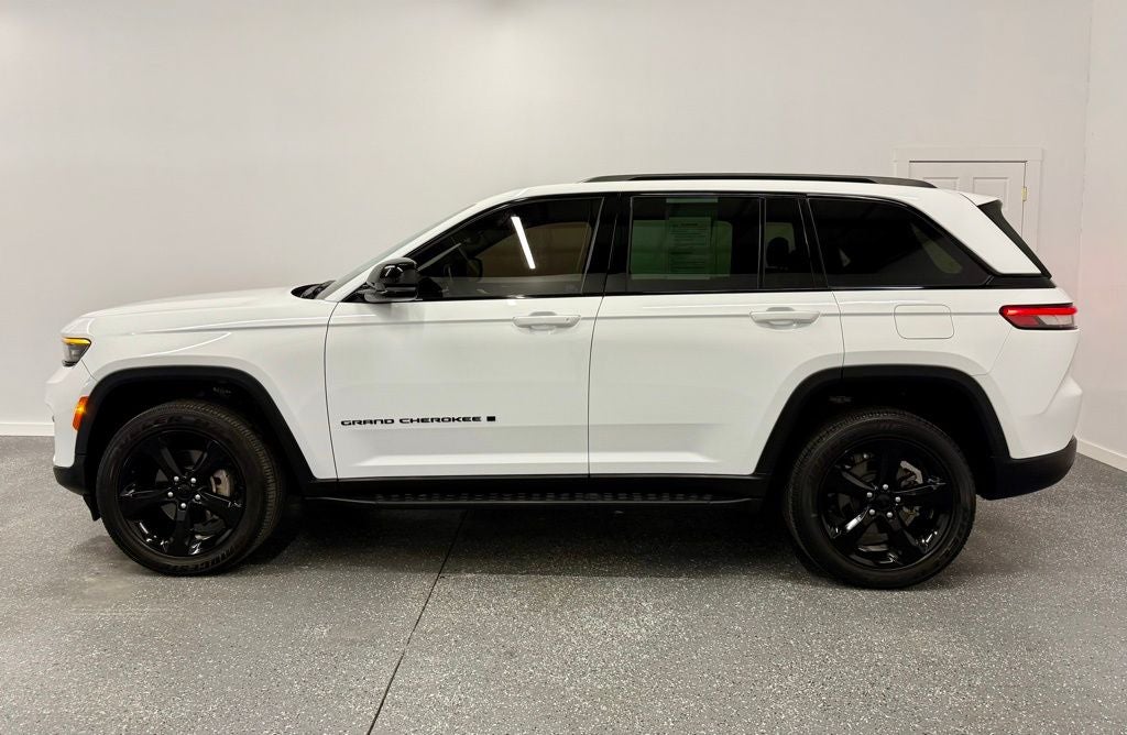 2022 Jeep Grand Cherokee Altitude