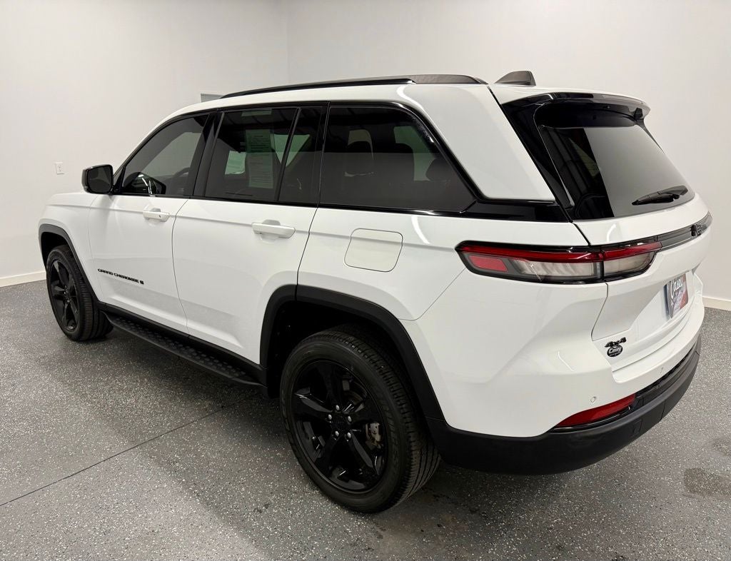 2022 Jeep Grand Cherokee Altitude