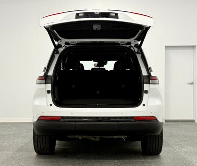 2022 Jeep Grand Cherokee Altitude