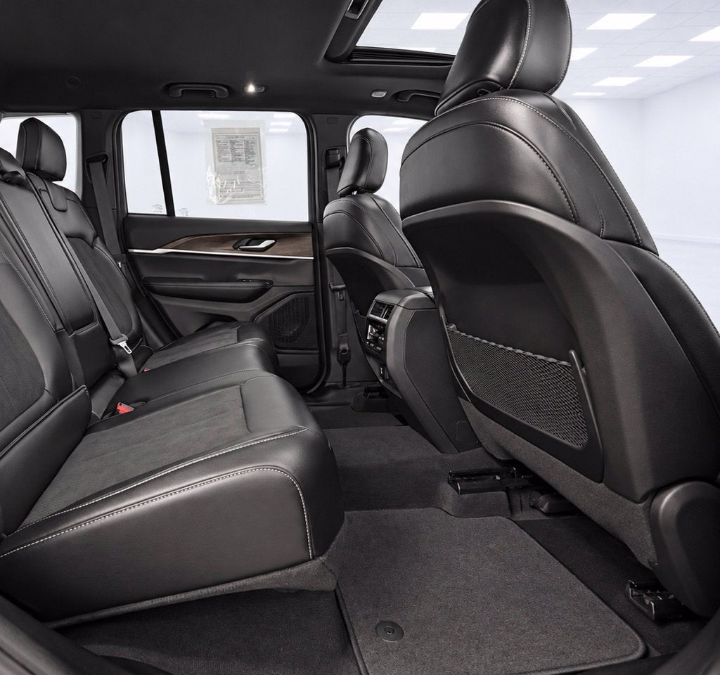 2026 Jeep Grand Cherokee Altitude
