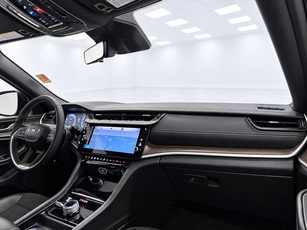 2026 Jeep Grand Cherokee Altitude