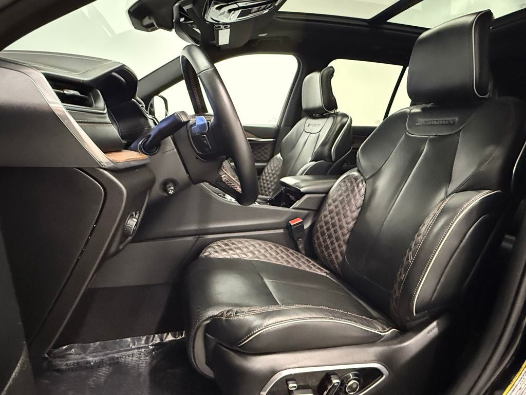 2022 Jeep Grand Cherokee Summit