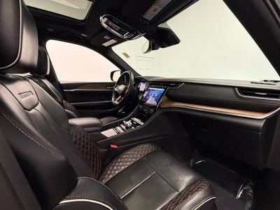 2022 Jeep Grand Cherokee Summit