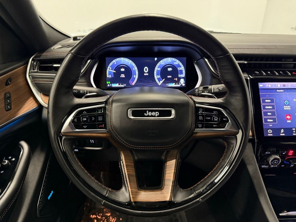 2022 Jeep Grand Cherokee Summit