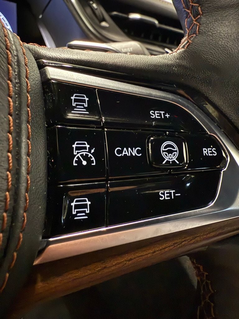 2022 Jeep Grand Cherokee Summit