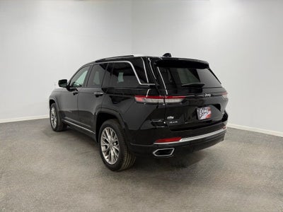 2022 Jeep Grand Cherokee Summit