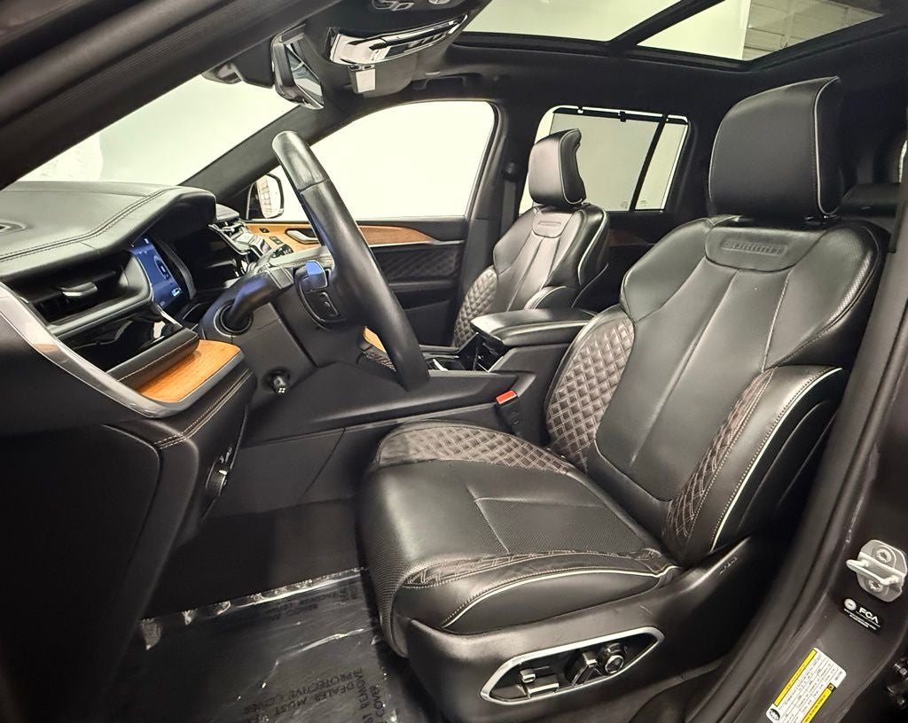 2022 Jeep Grand Cherokee L Summit