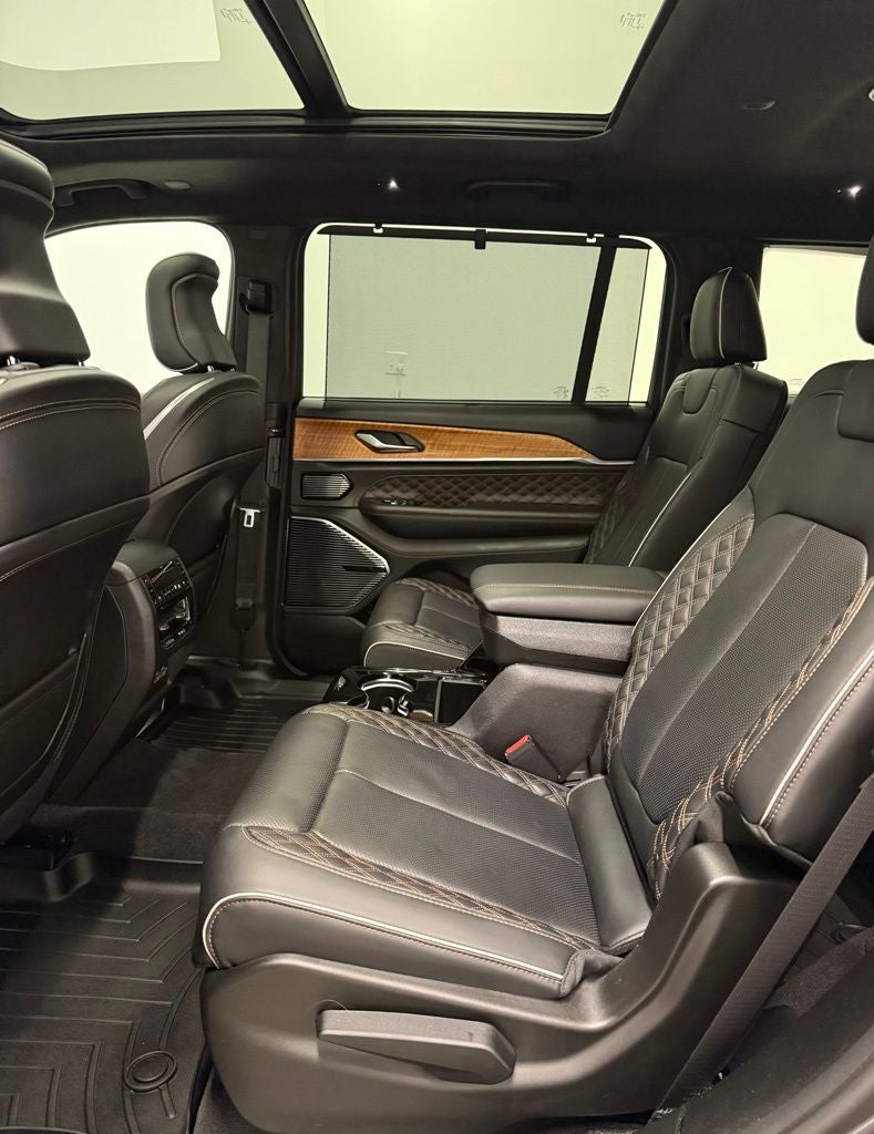 2022 Jeep Grand Cherokee L Summit