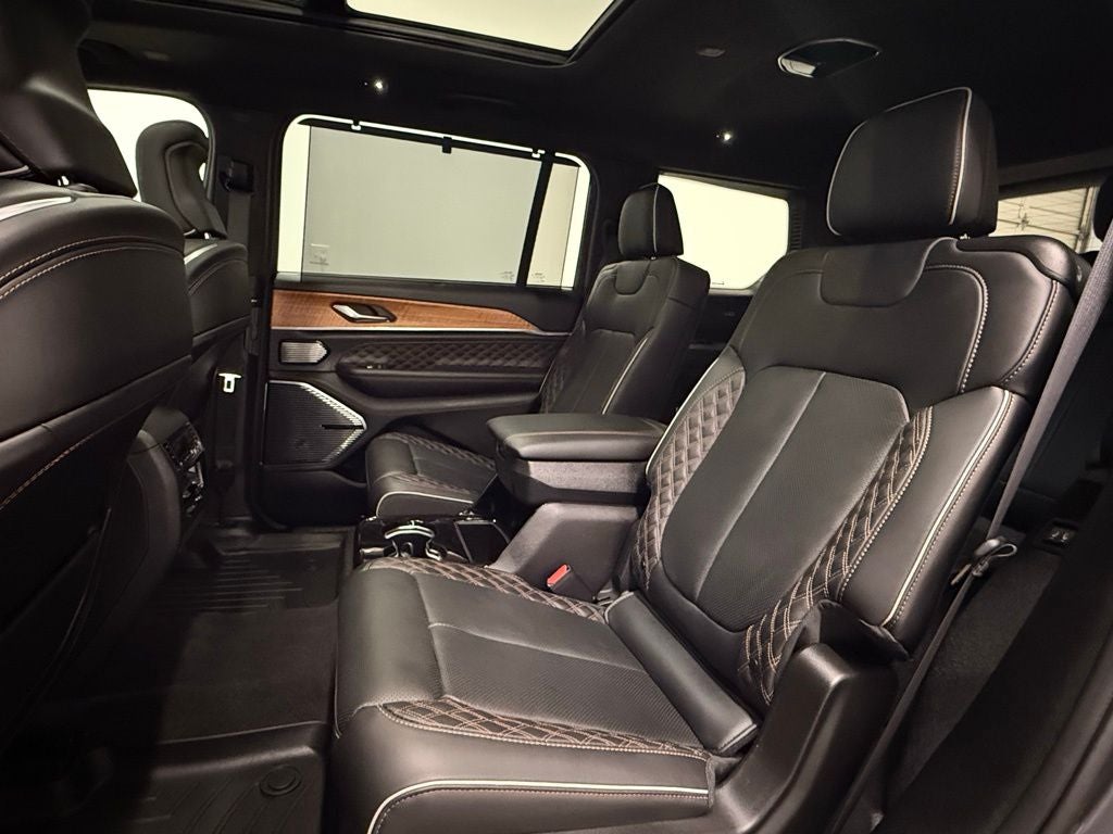 2022 Jeep Grand Cherokee L Summit