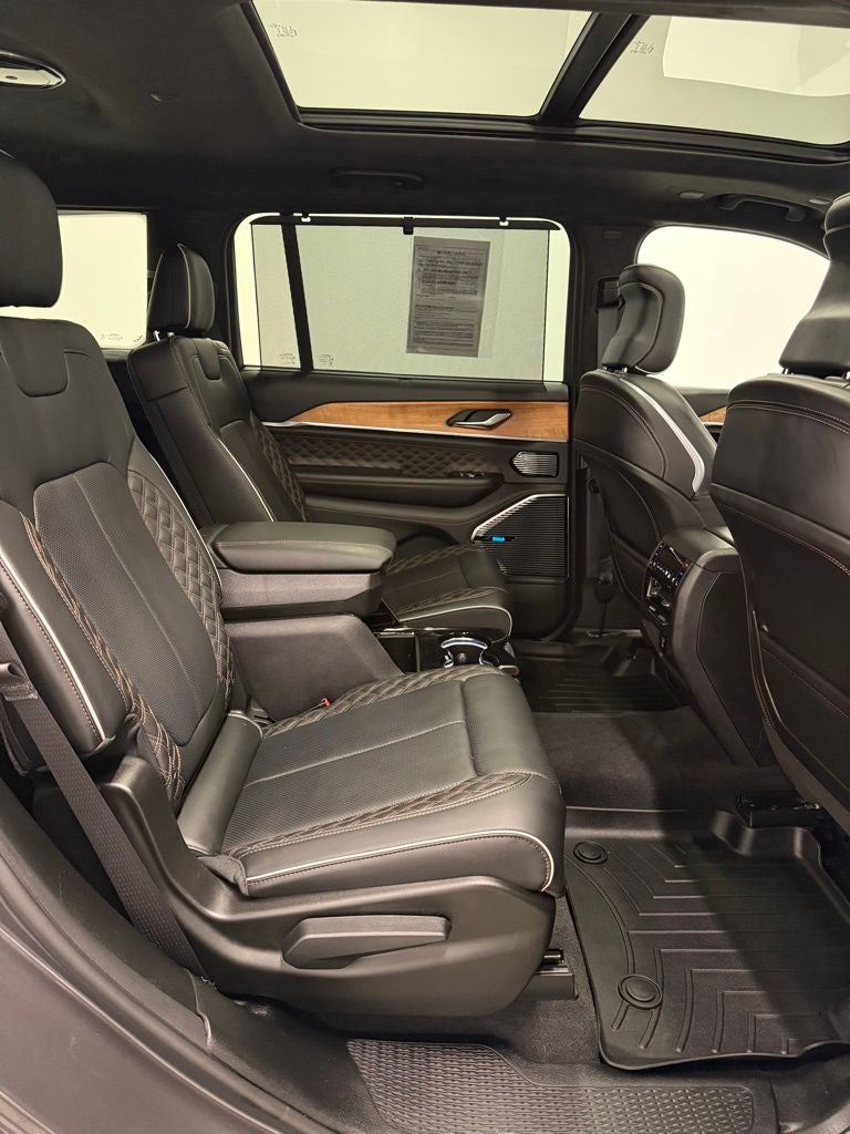 2022 Jeep Grand Cherokee L Summit