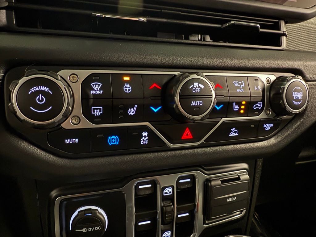 2024 Jeep Wrangler Sahara 4xe