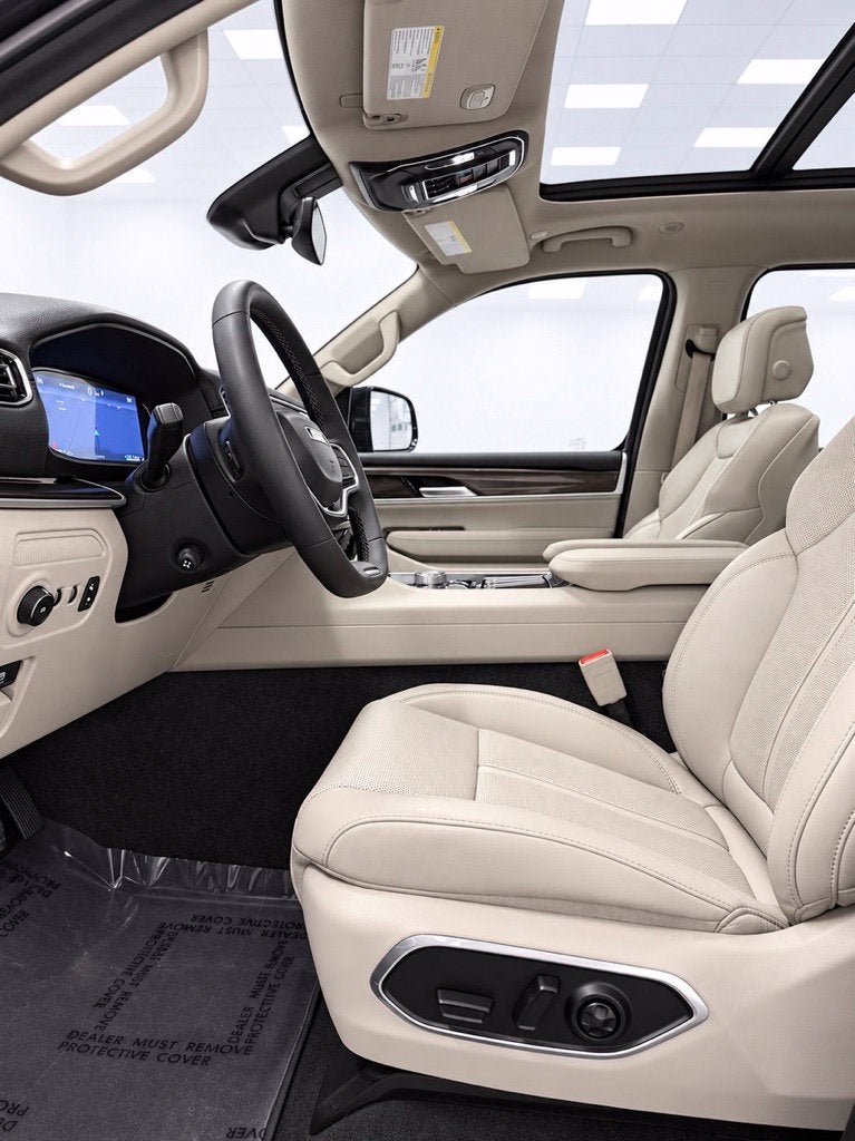 2024 Jeep Wagoneer Base