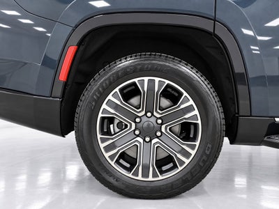 2023 Jeep Wagoneer Base