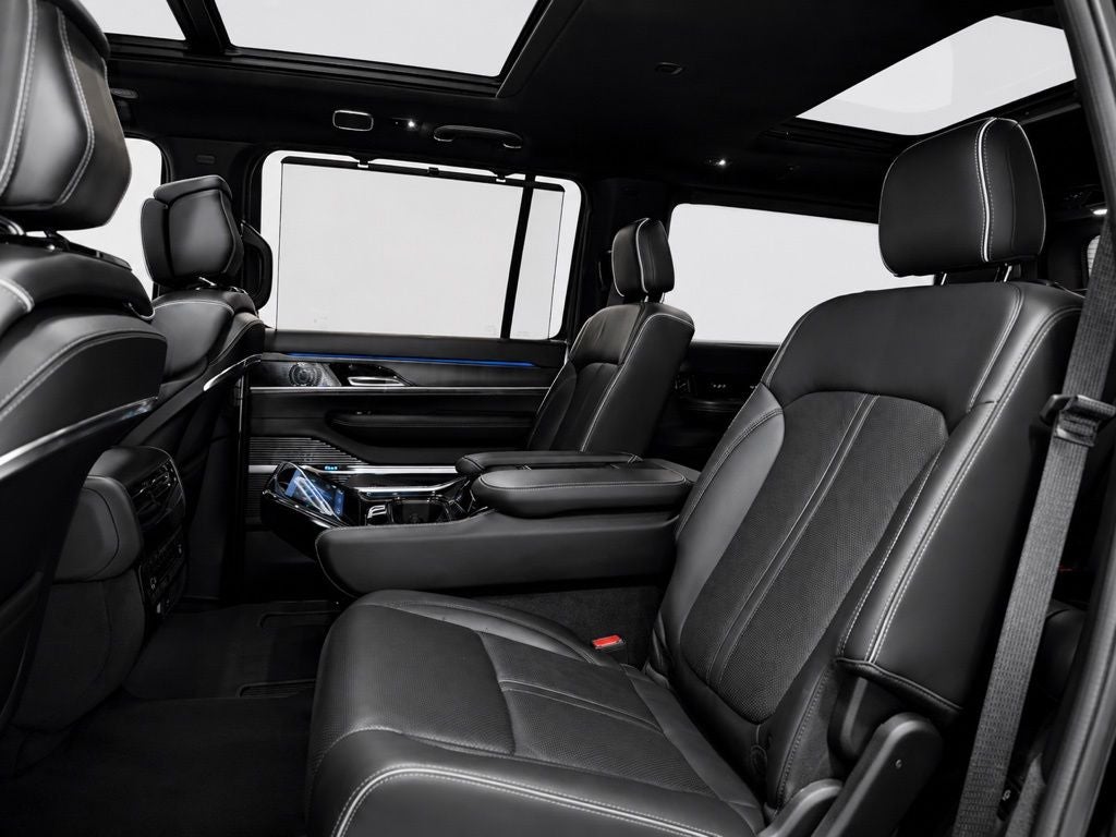 2022 Jeep Grand Wagoneer Series II