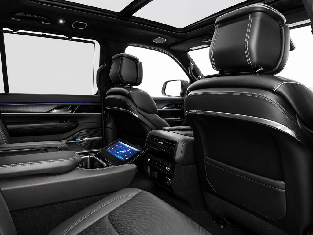 2022 Jeep Grand Wagoneer Series II
