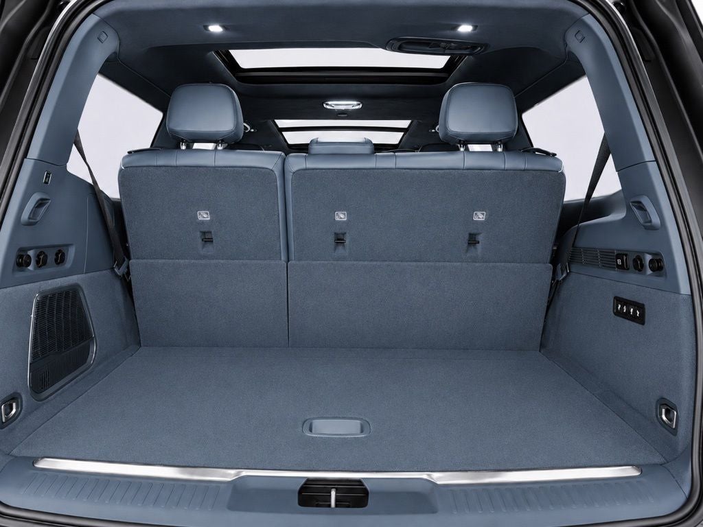 2022 Jeep Grand Wagoneer Series II