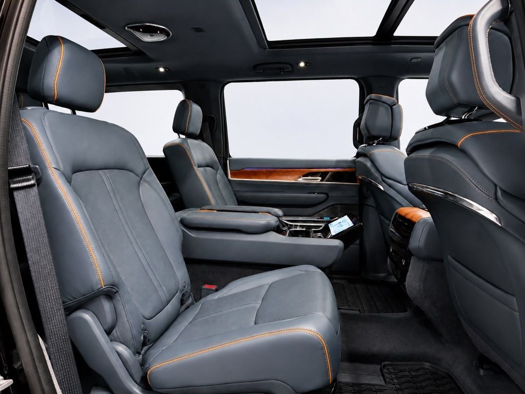 2022 Jeep Grand Wagoneer Series II