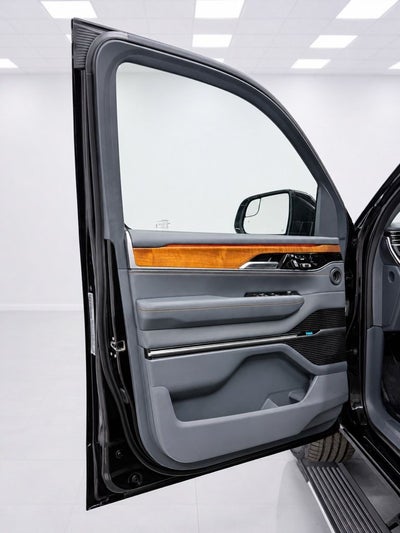 2022 Jeep Grand Wagoneer Series II