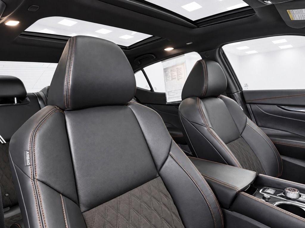 2023 Nissan Maxima SR