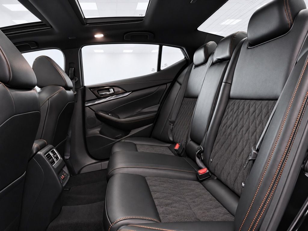 2023 Nissan Maxima SR