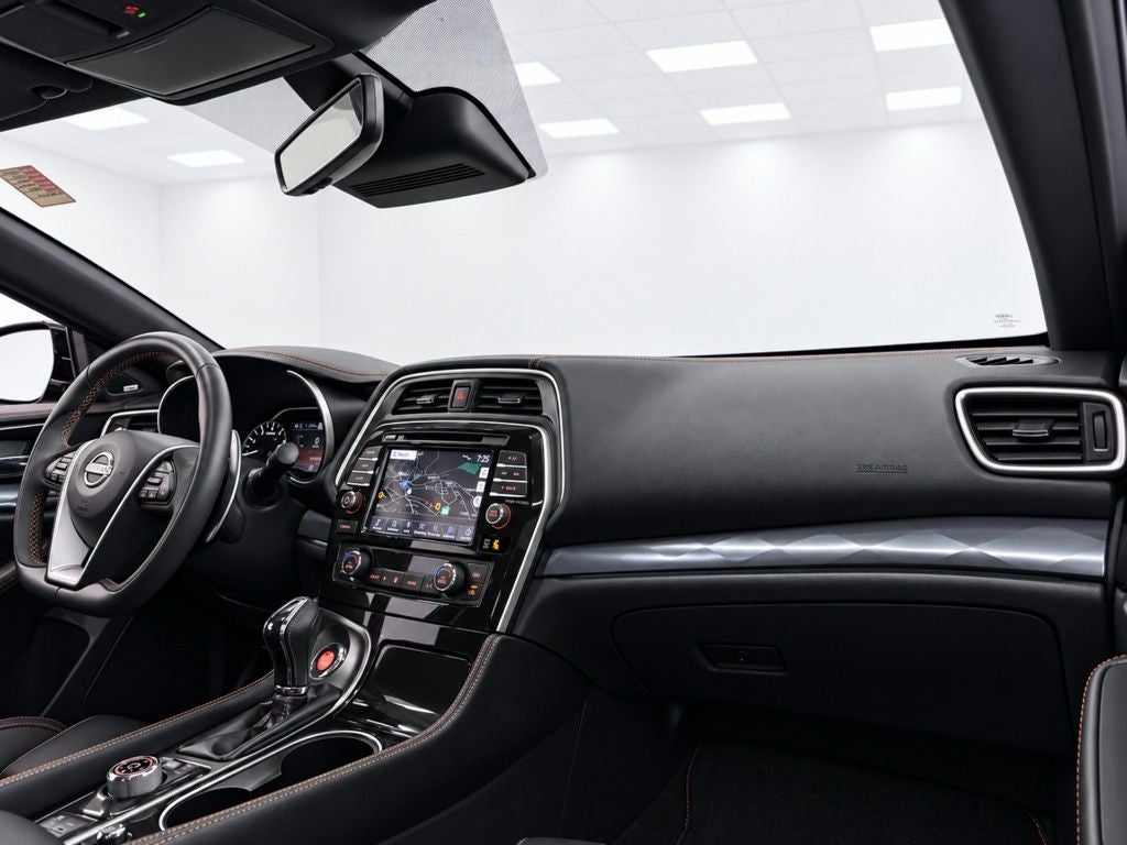 2023 Nissan Maxima SR