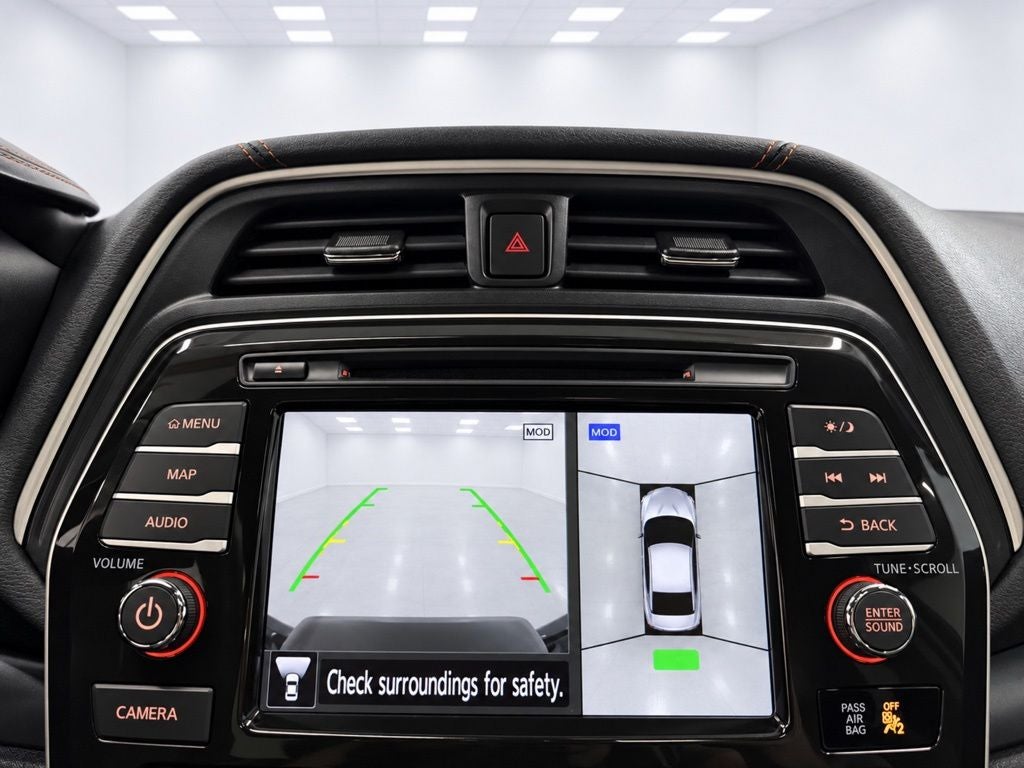 2023 Nissan Maxima SR