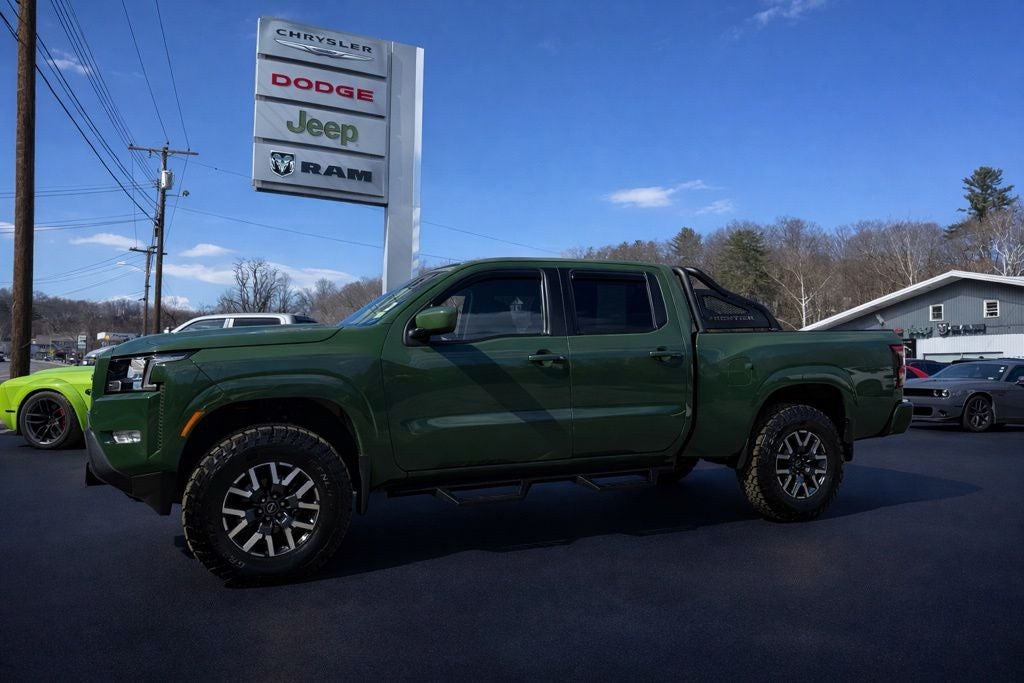 2023 Nissan Frontier SV