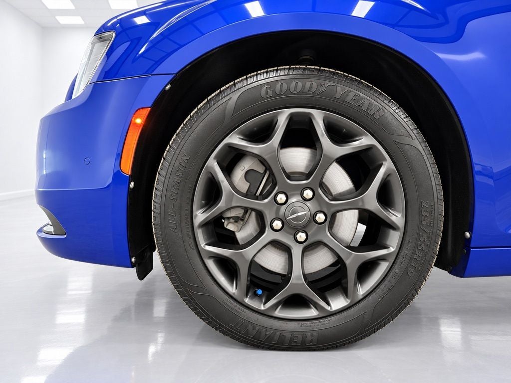 2019 Chrysler 300 S