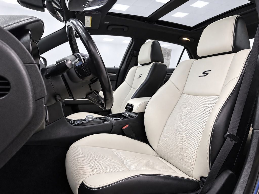 2019 Chrysler 300 S