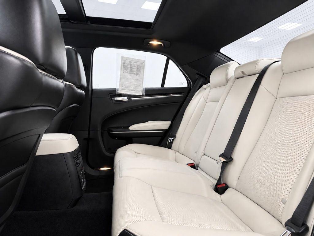2019 Chrysler 300 S