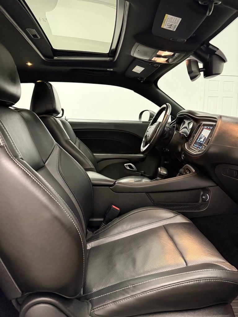 2022 Dodge Challenger SXT