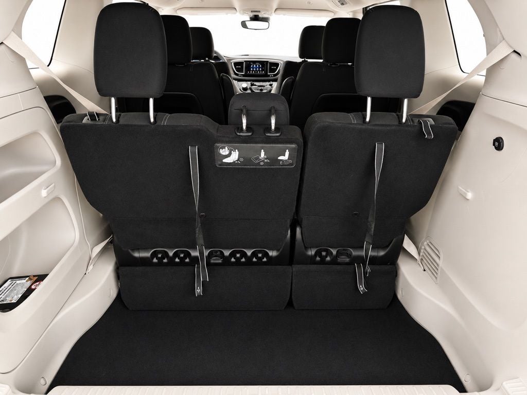 2021 Chrysler Voyager LX