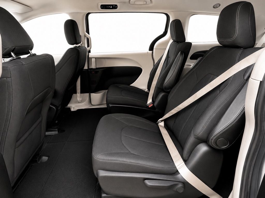 2021 Chrysler Voyager LX