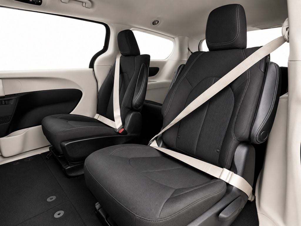 2021 Chrysler Voyager LX