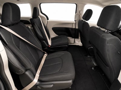 2021 Chrysler Voyager LX