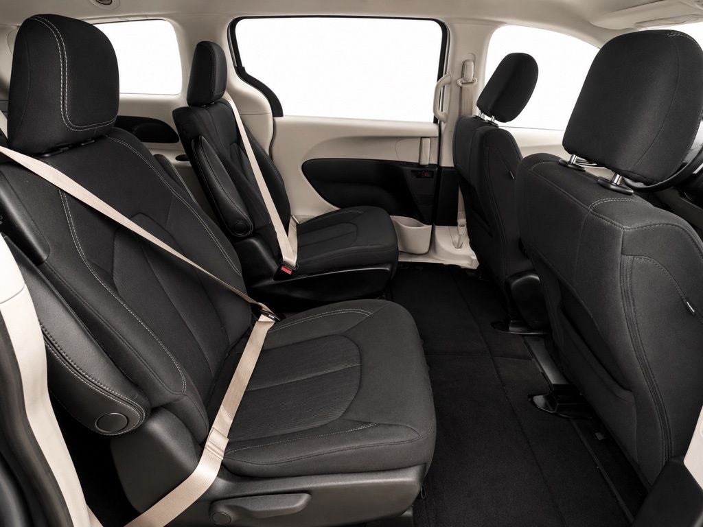 2021 Chrysler Voyager LX