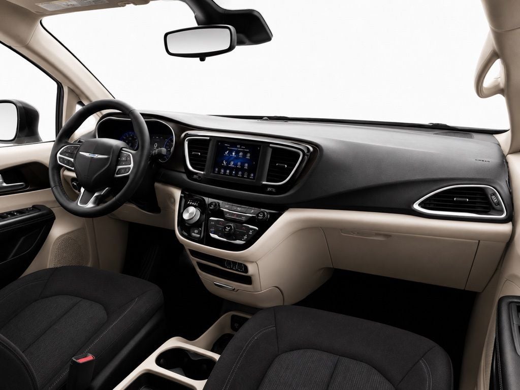2021 Chrysler Voyager LX