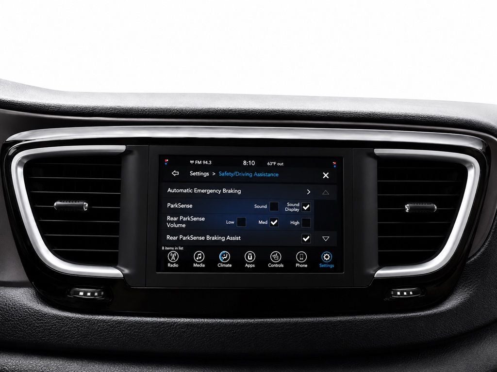 2021 Chrysler Voyager LX