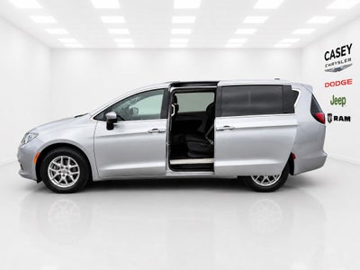 2021 Chrysler Voyager LX