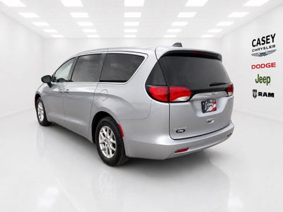 2021 Chrysler Voyager LX