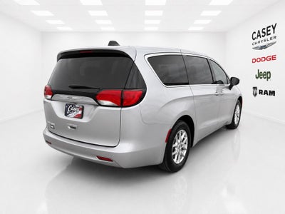 2021 Chrysler Voyager LX